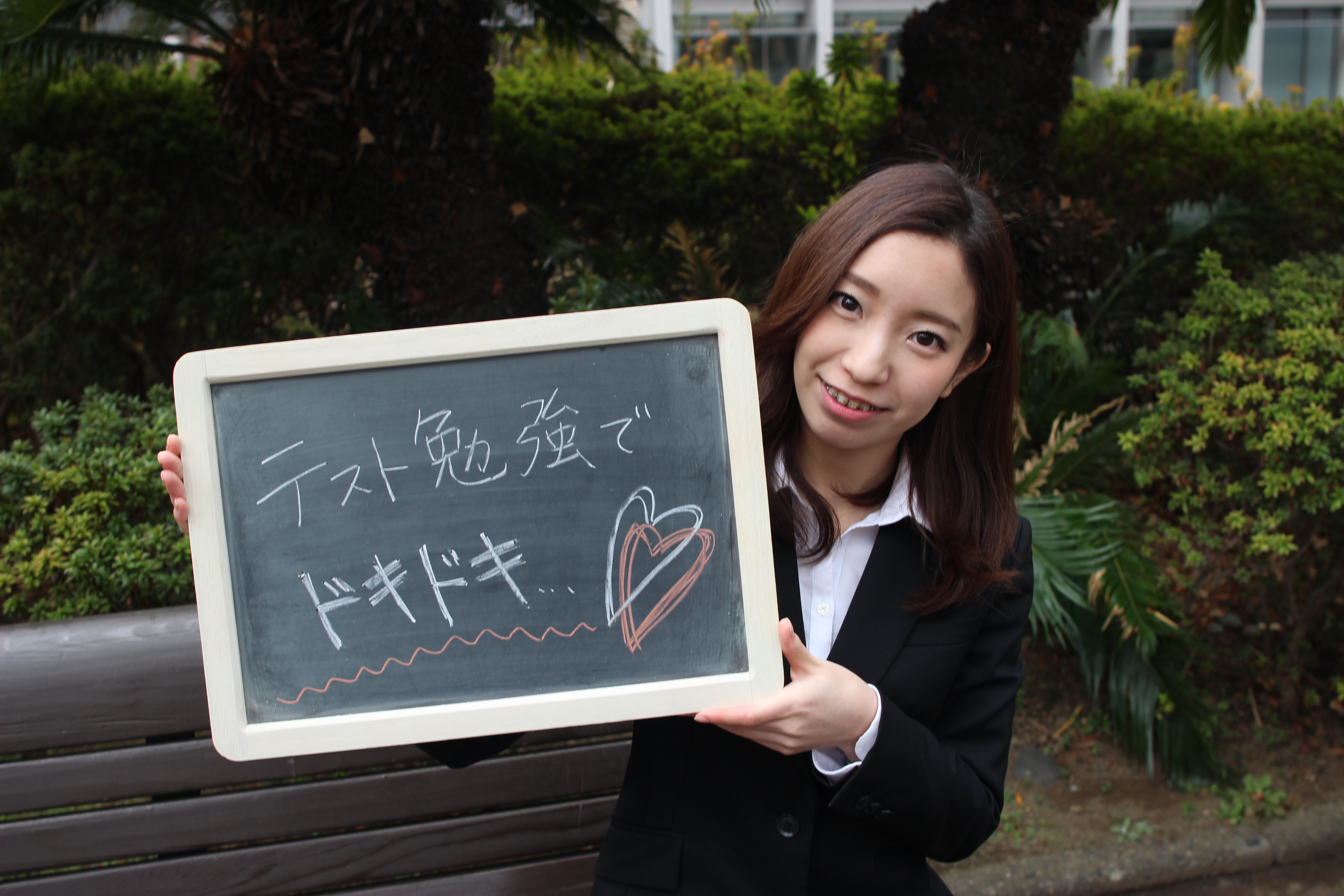 就活スーツの美学生画像2