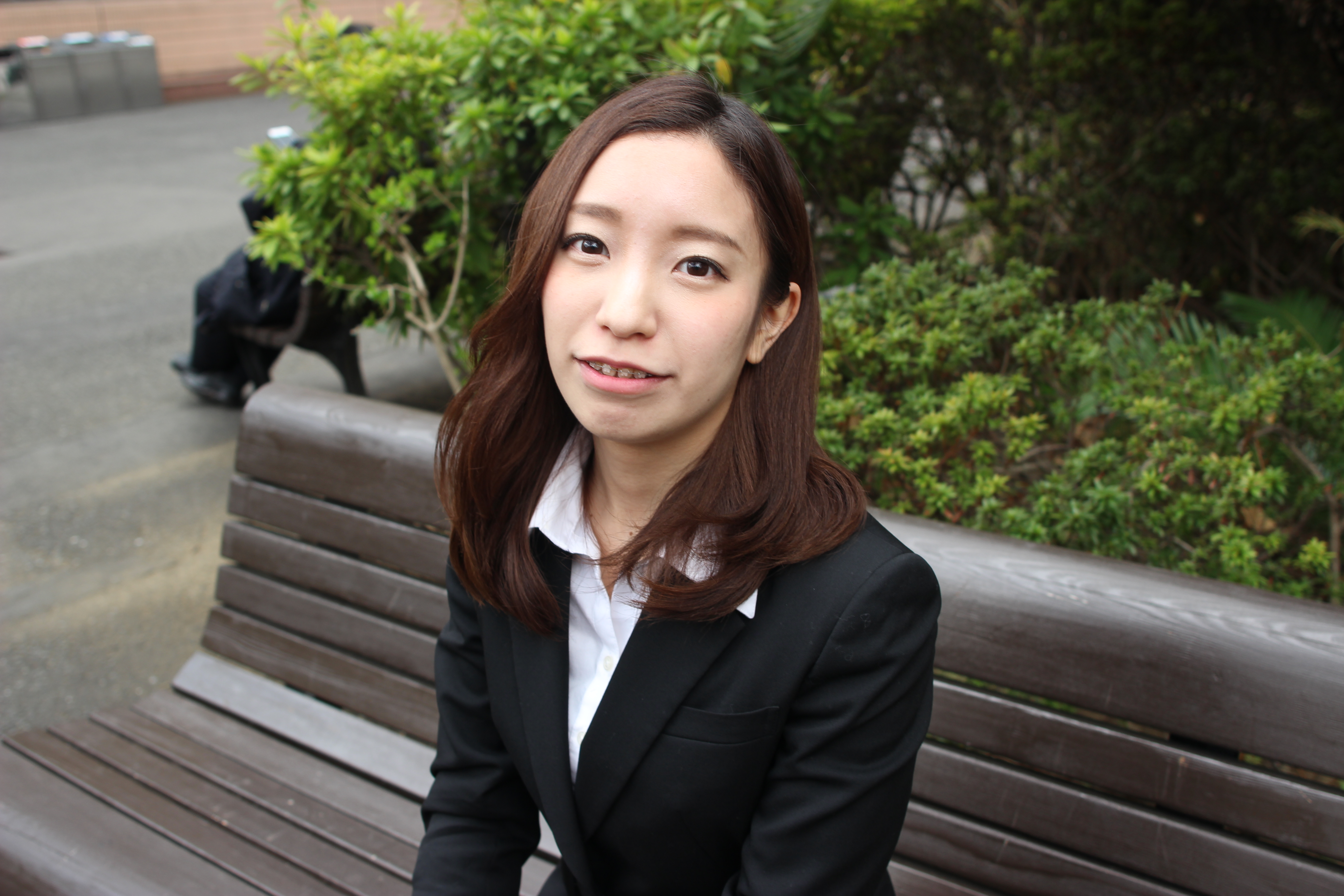 就活スーツの美学生画像3