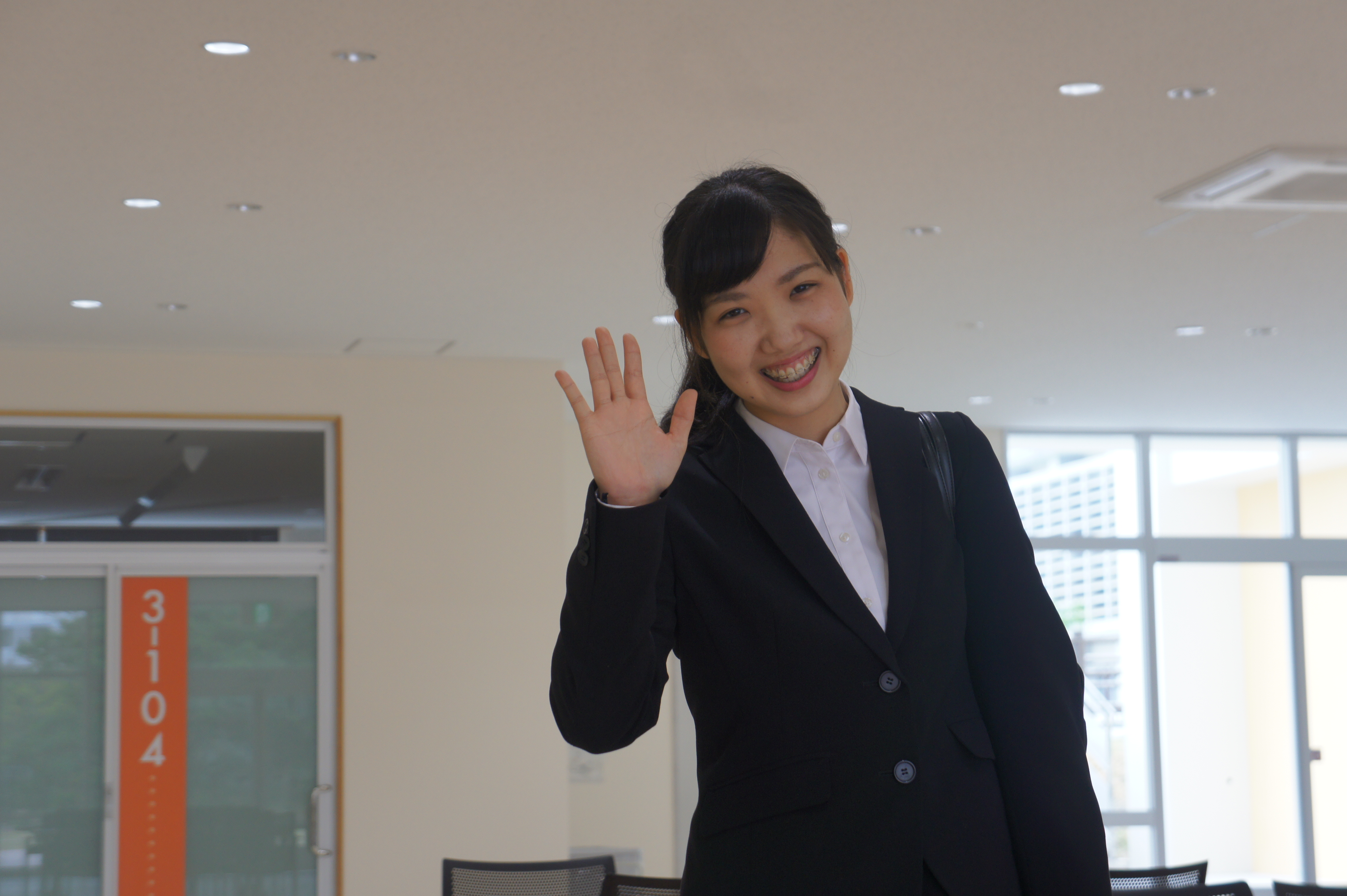 就活スーツの美学生画像2