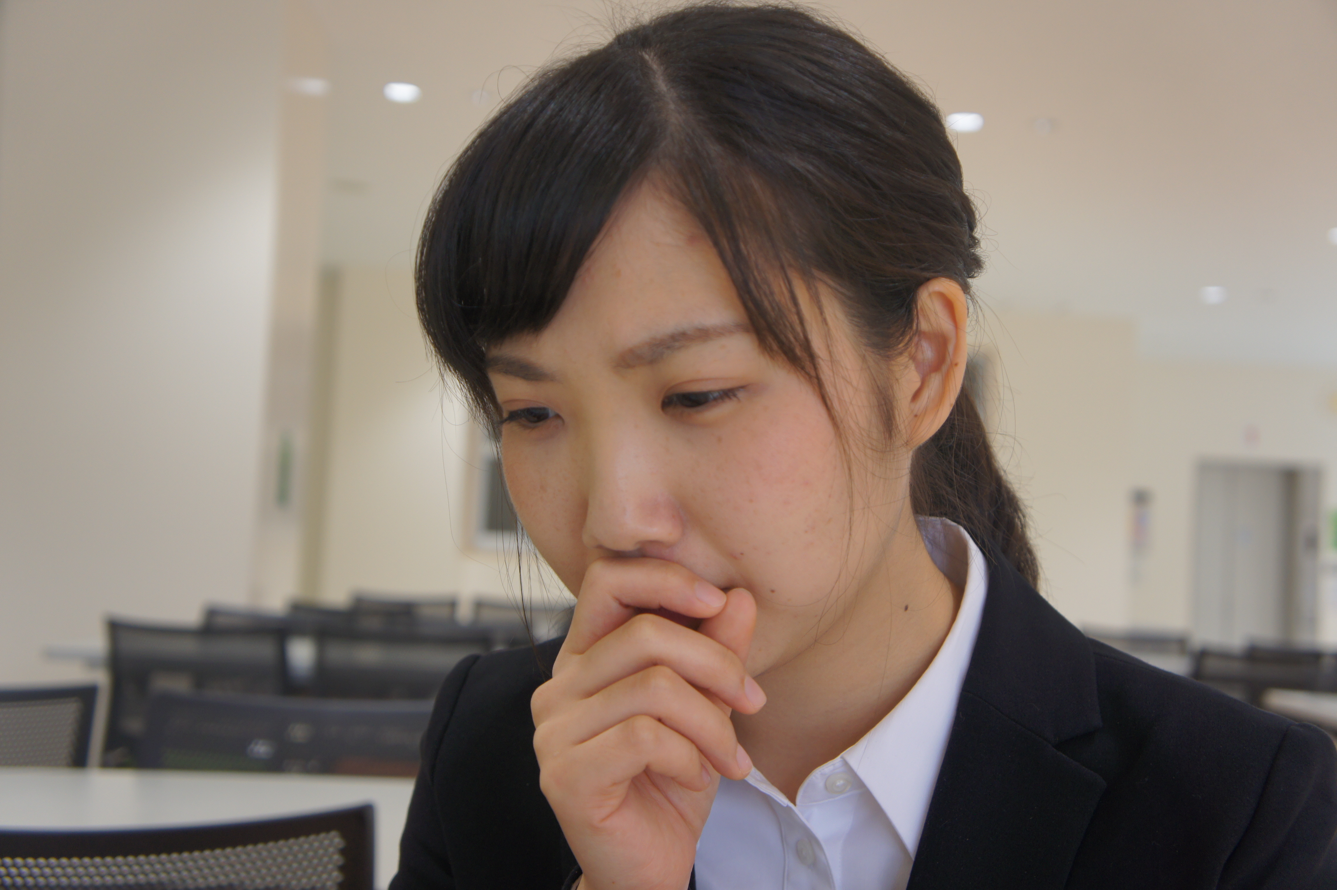 就活スーツの美学生画像4