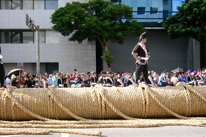 400年も続く激闘!大綱挽の勝負