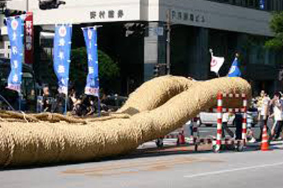 綱引き終了後はテイクアウト!